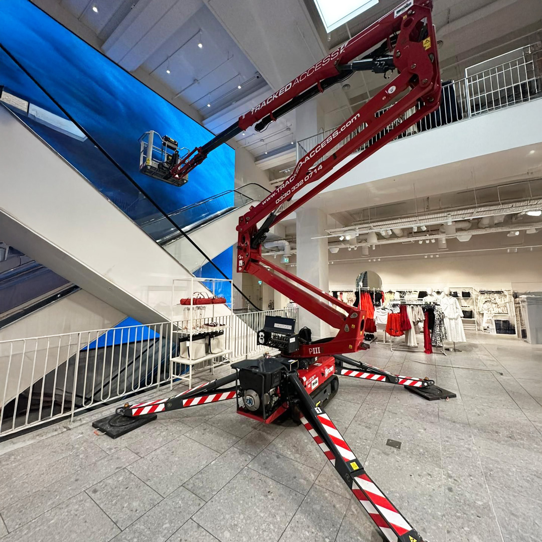 ll1775-open-shopping-center-noleggio.jpg