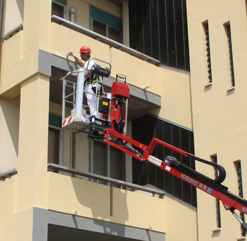 Piattaforme aeree cingolate per imbianchini